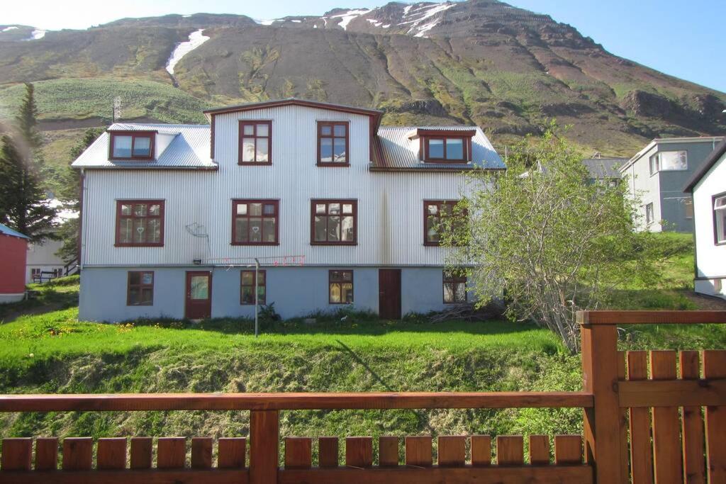 House With A Warm Soul In North Iceland Siglufjordur Esterno foto
